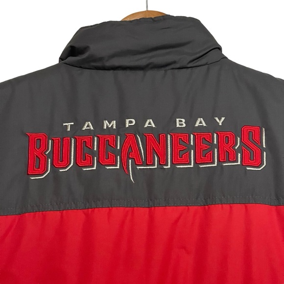 NFL Tampa Bay Buccaneers Reversible Zip Up Puffer Vest Red Gray Mens 2XL - Picture 4 of 9